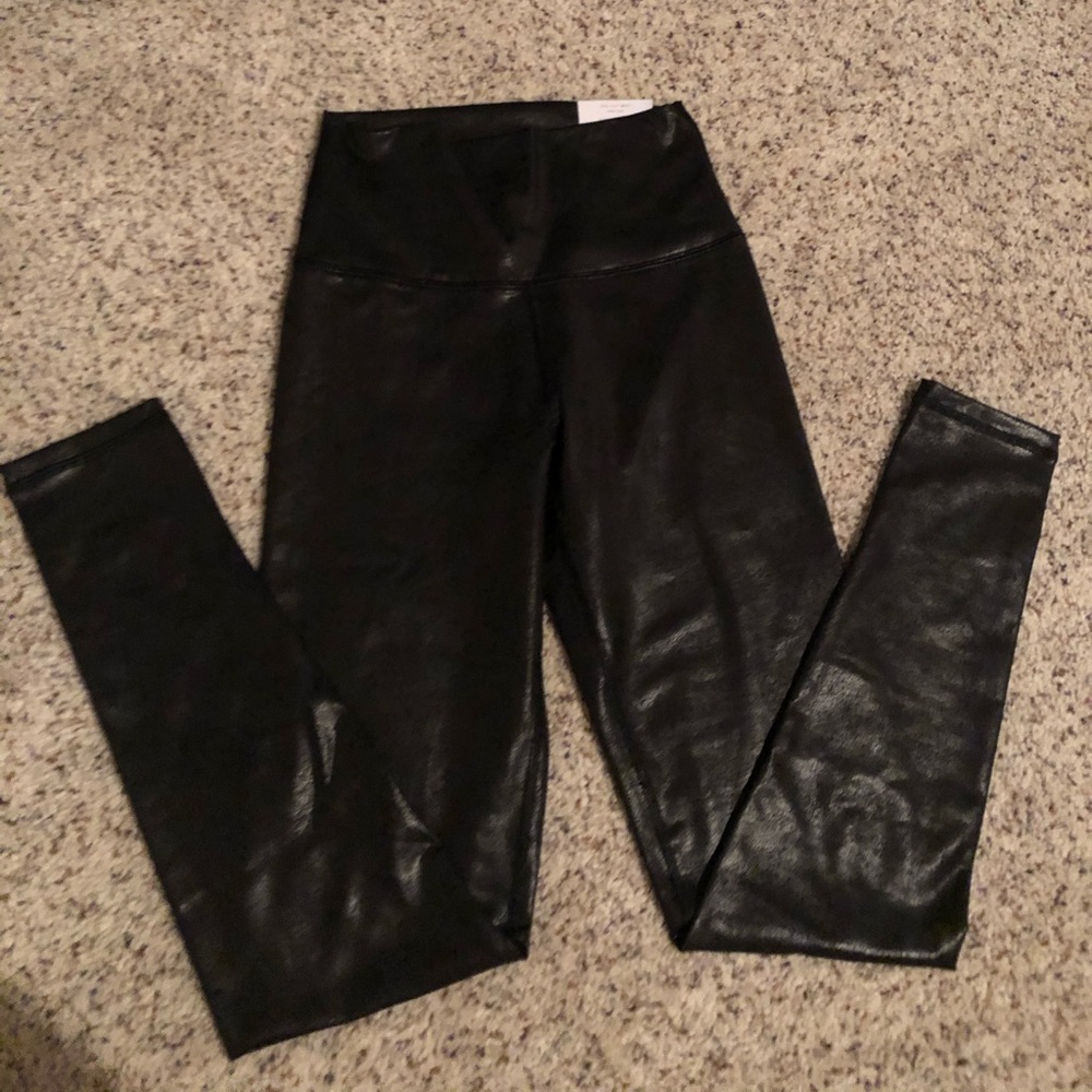 Aerie “crackle and shine” leggings size small